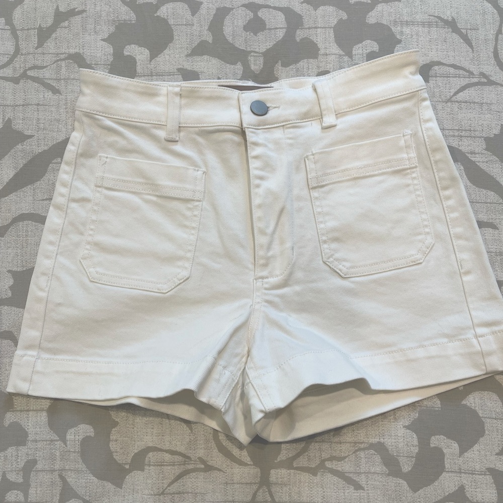 Everlane - The Patch Pocket Short - Size 2